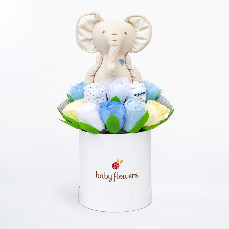 Box Baby para niño con elefantito con corazón celeste, flores de medias en tonos celeste y blanco. Código XBOAP103.